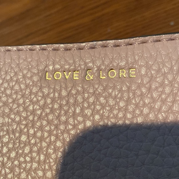 Purse - Picture 2 of 4